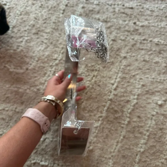 Sleek Silver Women’s Belt - Picture 8 of 8